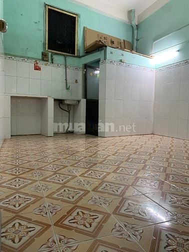 Phòng trọ dưới đất tại quận 8 gần chợ, trường học và có bếp riêng