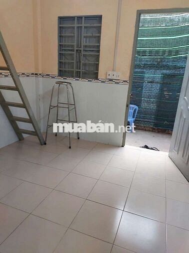 Phòng cho thuê có gác tự do giờ giấc . 824 Huỳnh Tấn Phát
