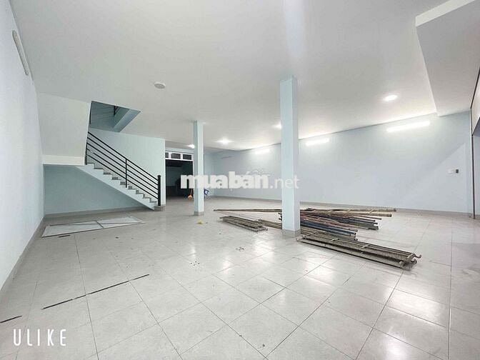 Cho thuê mặt bằng 1T1L (2 tầng trống suốt- dtsd 450m2)P. Trảng Dài.