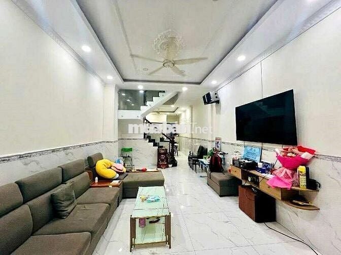 NHÀ HIẾM CẦN BÁN NGAY NGÃ TƯ CHIÊU LIÊU, DĨ AN 3PN, 4WC. GIÁ 5,1 TỶ Tl