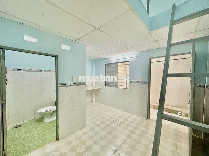 Phòng trọ gác đúc có cửa sổ trời ở đc 2-3 người gần CV Gia Định