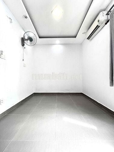 Bình Thạnh (Hàng Xanh). Tách bếp.