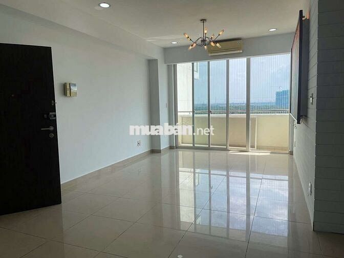 Cho thuê CH Grand View, view sông, nhà mới sơn sửa, 3PN, PMH Q7