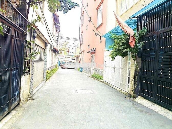 Nhà 3 tầng mới ở ngay - Hoàn công - 2 mặt tải - 68m2 vuông vức - Trung