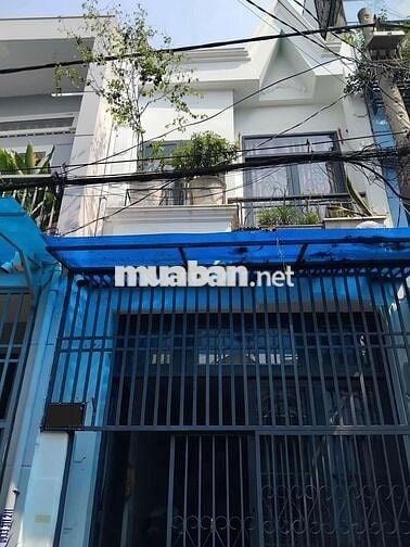 Nhà mới xây ô tô đậu cửa, gần mặt tiền Lê Trọng Tấn.