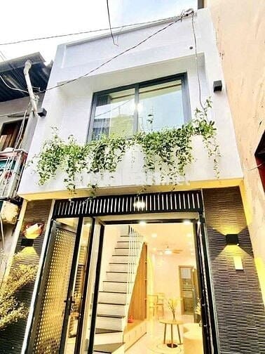 NHÀ ĐẸP GIÁ RẺ FULL NỘI THẤT XỊN 2PN2WC HẺM 6M LÊ ĐỨC THỌ GV