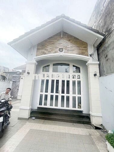 Cho thuê nhà nguyên căn ngay vòng xoay KCX Tân Thuận -  Huỳnh Tấn Phát