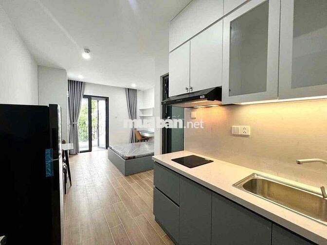 STUDIO BAN CÔNG NGAY CHỢ BÀ CHIỂU