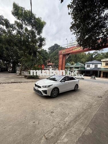 Kia Cerato 2020 1.6 MT - 999000 km