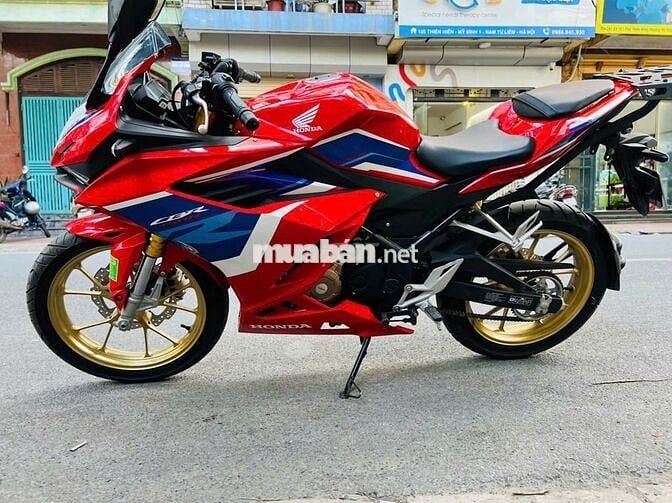 Honda CBR màu Đỏ xe mới99% chính chủ