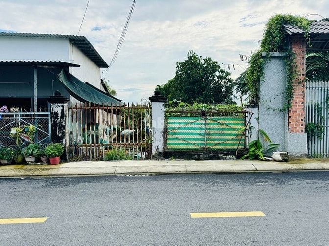 CHỊ CHỦ NGỘP CẦN TIỀN BÁN GẤP LÔ ĐẤT MT NGUYỄN PHONG SẮC THỊ TRẤN