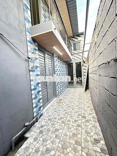 Gởi phí 3%..Mình chính chủ bán nhà đẹp ở ngay,xe hơi ngay nhà,an ninh.