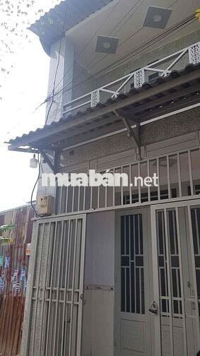 Bán nhà 1 trệt, 1 lầu - có ban công, 1 phòng khách, 2 phòng ngủ, 1 wc.