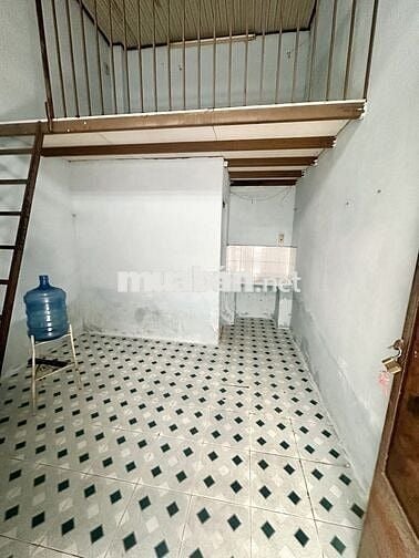 PHÒNG TRỌ NGAY NGÂN HÀNG SACOMBANK