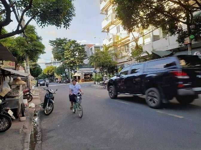 BÁN GÓC 2MT PHAN ĐÌNH PHÙNG – TRỆT 2 LẦU – VỊ TRÍ KINH DOANH HIẾM