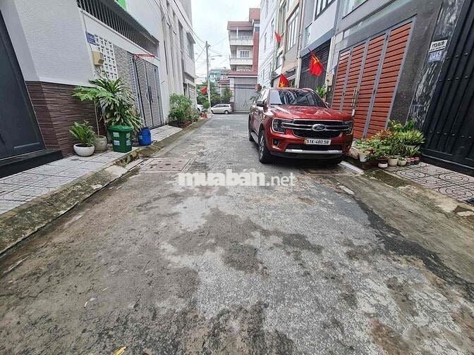 CHỈ 5,2 TỶ- VỊ TRÍ TUYỆT ĐỈNH – HẺM NHỰA XE TẢI QUAY ĐẦU – NHÀ 3 TẦNG