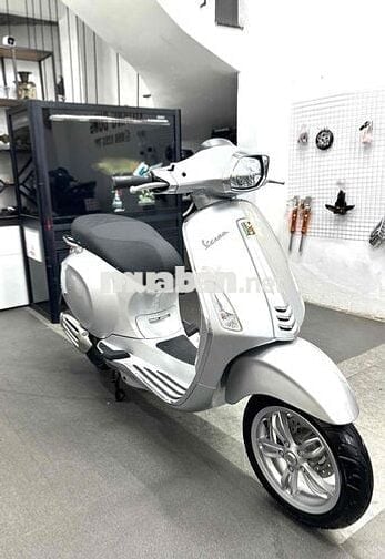 Piaggio Vespa Sprint 125cc Bạc Mới