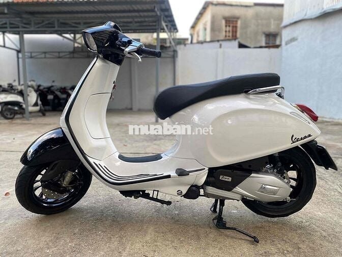 Vespa trắng đen phanh abs xe đẹp