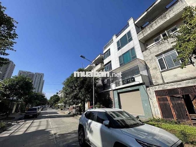 NHÀ ĐẸP CÁT QUẾ – HOÀI ĐỨC | LÔ GÓC, GARA Ô TÔ ,NỘI THẤT SỊN