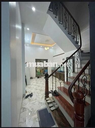 Tôi cần bán nhà mặt ngõ ô tô Đào Tấn, 6tầng thang máy full nội thất