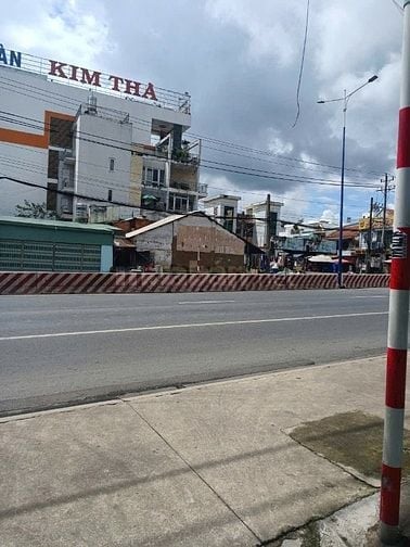 CHỦ NGỘP BANK GIẢM 200TR BÁN NHANH MT DX 072 NGAY CHỢ BƯNG CẦU