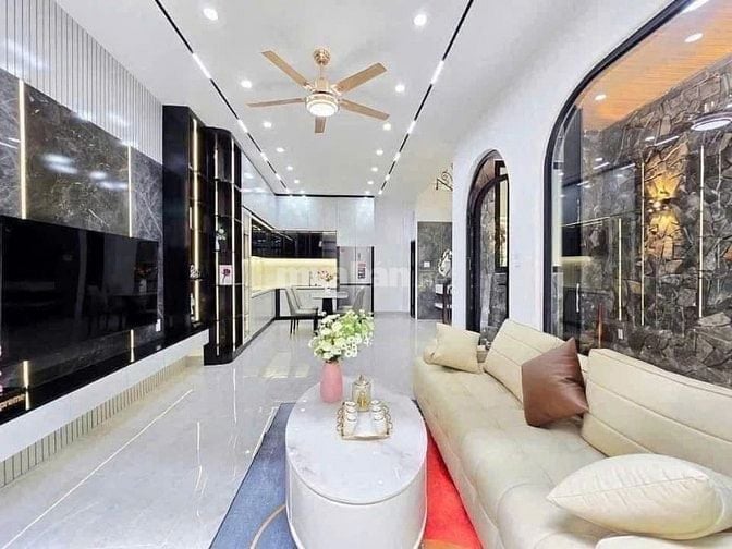 CHỦ GỬI BÁN NHÀ QUẬN 3 NGAY NGUYỄN THIỆN THUẬT GIÁ 4 TỶ 650 SHR