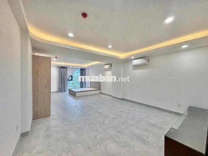 Nhà mới siêu rộng ban công , có thể tách ra làm 1PN