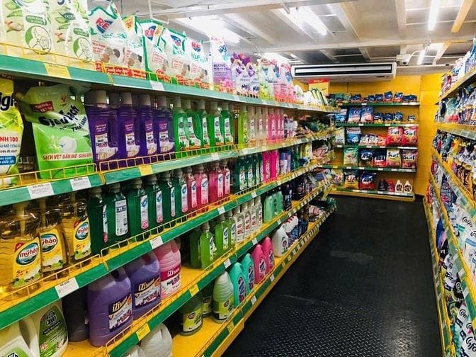 CỬA HÀNG CẦN TIYỂN GẤP NHÂN  VIÊN