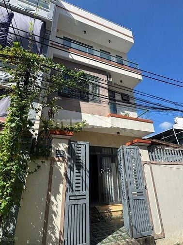 Cần làm ăn bán gấp nhà Trần Khắc Chân.Phường 9. Phú Nhuận.Giá 3 tỷ 990