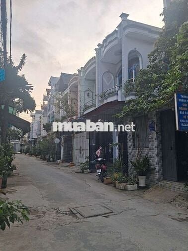 Cho thuê nhà hẽm 6m thông ở phan huy ích p15 tb