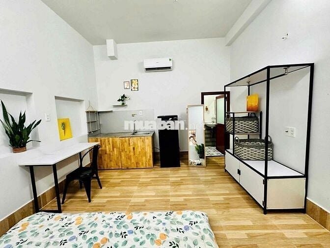 PHÒNG ĐẦY ĐỦ NỘI THẤT, THANG MÁY, BẢO VỆ NGAY NGÃ TƯ PHÚ NHUẬN