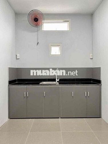 45m2. Bình Thạnh (Hàng Xanh). Tách bếp.