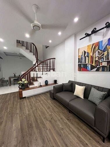 Giảm chào 500 triệu bán nhà Ngô Quyền Hà Đông 36m, 4 tầng ô tô 9 tỷ 3