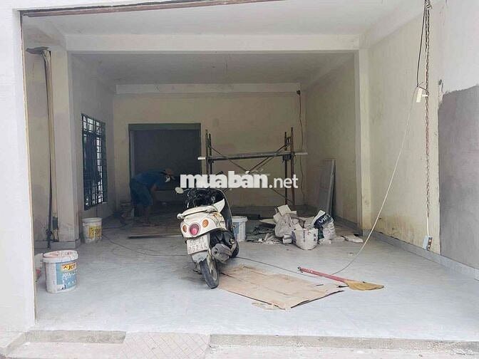 cho thuê nhà đang sơn sửa mới, sát aeon tân phú