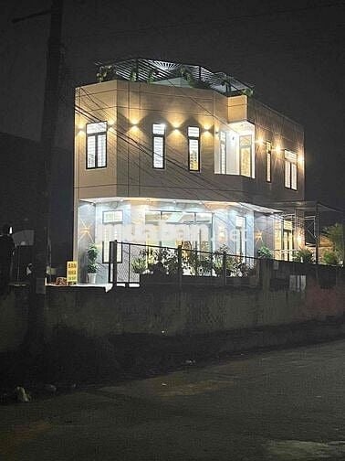 nhà căn gốc 2 mặt tiền khu dân cư gần vòng xoay an phú.sân 2 xe hơi