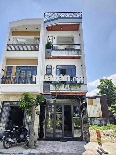 nhà hoàn công . full nội thất ,sân ô tô an phú thuận an bình dương