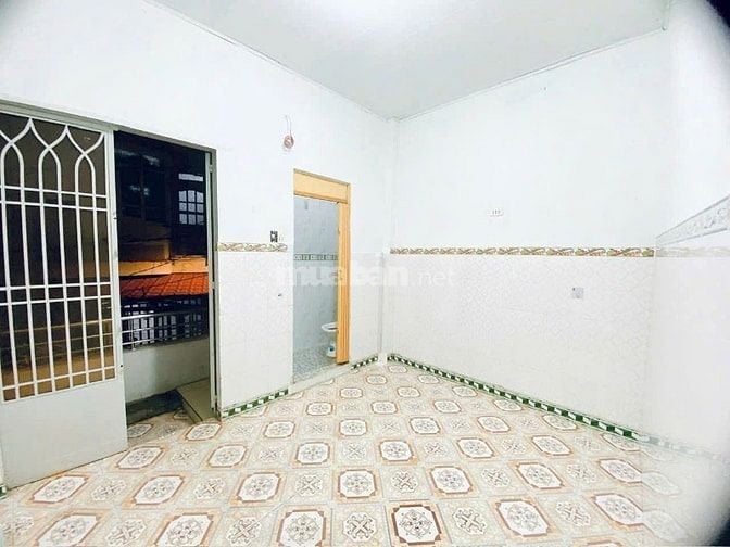 Bán nhà gần chợ gò vấp, trường đại học công nghiệp