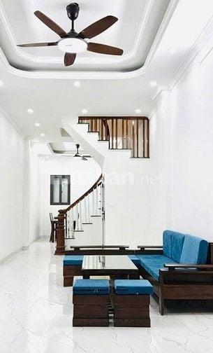 Bán nhà 4,5 tầng mới đẹp tứ liên tây hồ.  hà nội 