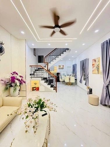 Nhà đẹp Tân Bình - Đường Phan Văn Sửu - ngay Sân Bay - 2,890 tỷ - 47m2