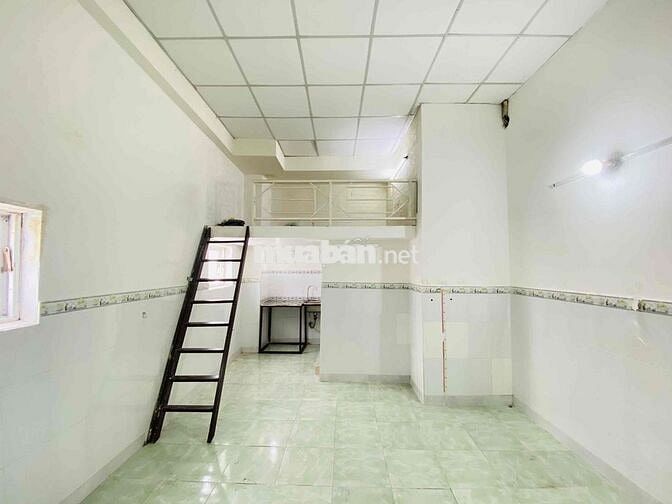 CHO THUÊ PHÒNG TRỌ CÓ GÁC CHỈ 2 🍠 NGAY MŨI TÀU LUỸ BÁN BÍCH - ÂU CƠ