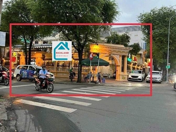 CHO THUÊ NHÀ GÓC 2MT 86 VÕ VĂN TẦN + BÀ HUYỆN THANH QUAN, Q.3