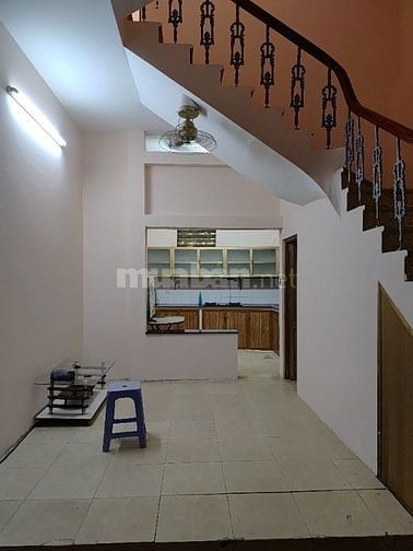 Cho thuê nhà riêng 3 tầng 3 phòng ngủ giá 7tr/tháng