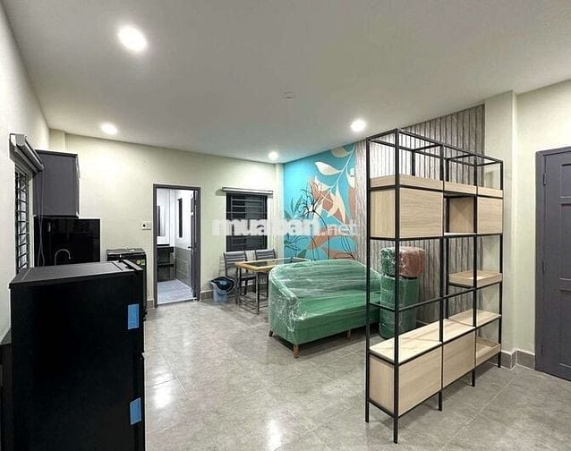 CHO THUÊ CĂN HỘ CHUNG CƯ CÓ THANG MÁY FULL NỘI THẤT XINH ĐẸP 5.5TR