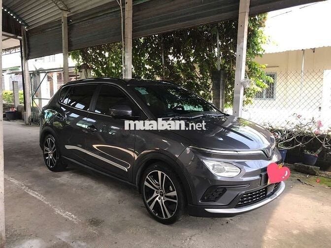 Cần tiền nên bán xe oto Vinfast E34 đời cuối 2022