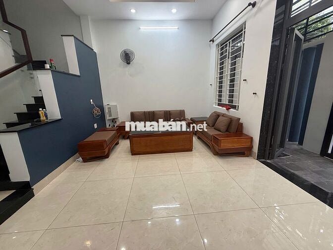 Cho thuê nhà phố Linh Tây, đường 18, 1 trệt 2 lầu