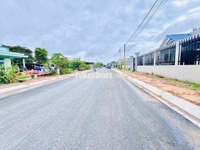 Nhà mặt tiền nhựa 12m số 2 Bình Lợi