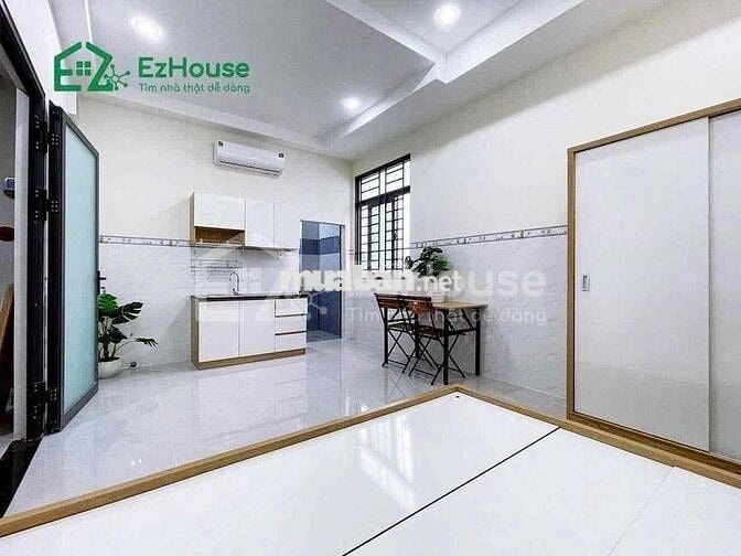 TRỐNG SẴN 1E STUDIO CỬA SỔ TRỜI FULL NỘI THẤT NGAY ÂU CƠ