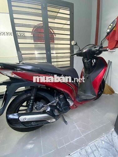 chính chủ từ đầu,máy nguyên zin êm, có dán keo