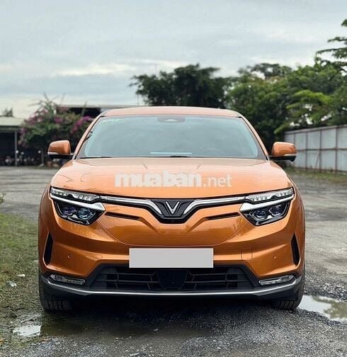 VinFast VF8 2022 VF8 Eco - 33000 km