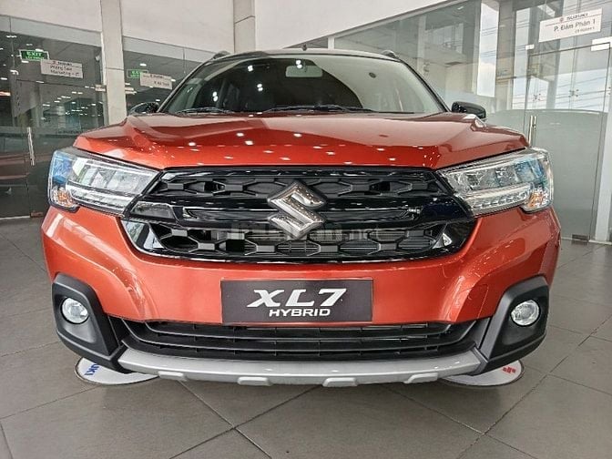 Suzuki XL7 Hybrid 2025 màu cam